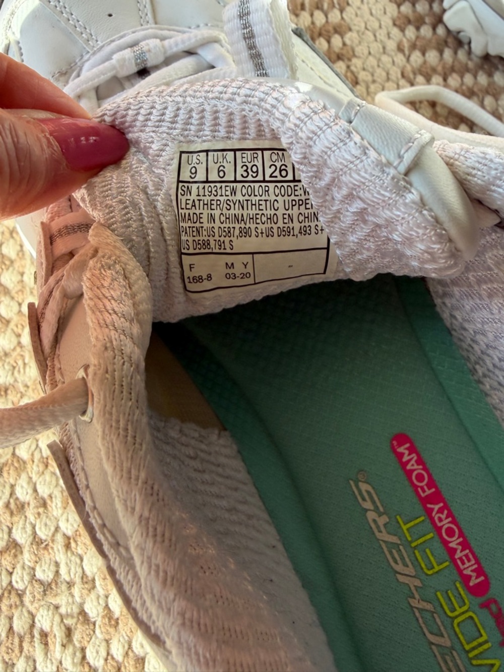Skechers White 9 wide, Sneakers with Aqua Insole D’Lite, memory foam - Picture 4 of 10